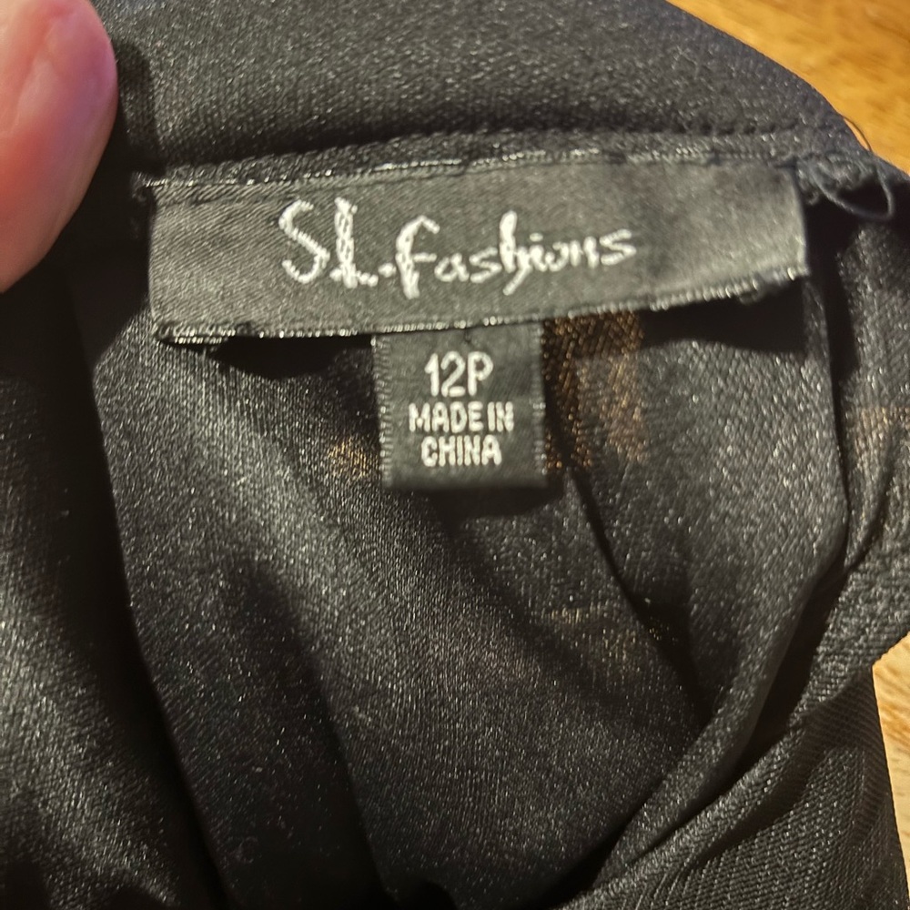 S.L. Fashions Dress - Picture 8 of 11